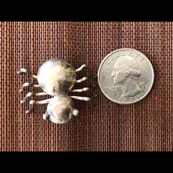 Vintage sterling spider insect pin brooch - Picture 2 of 6
